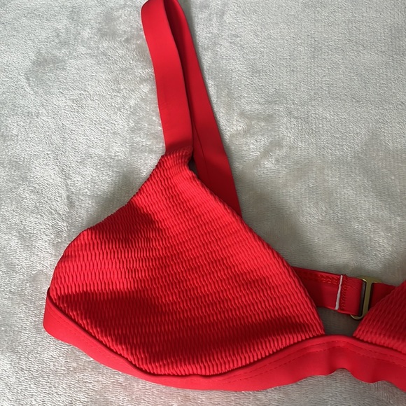 NWOT👙VITAMIN A Swim Cheryl EcoTex Bikini Top in Cherry Red, Size Large (10) - Picture 8 of 14
